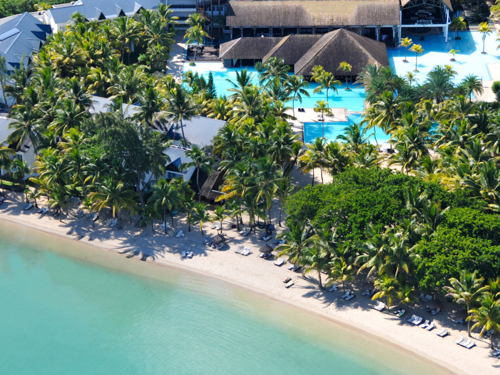 Почивка Мавриций Ravenala Attitude