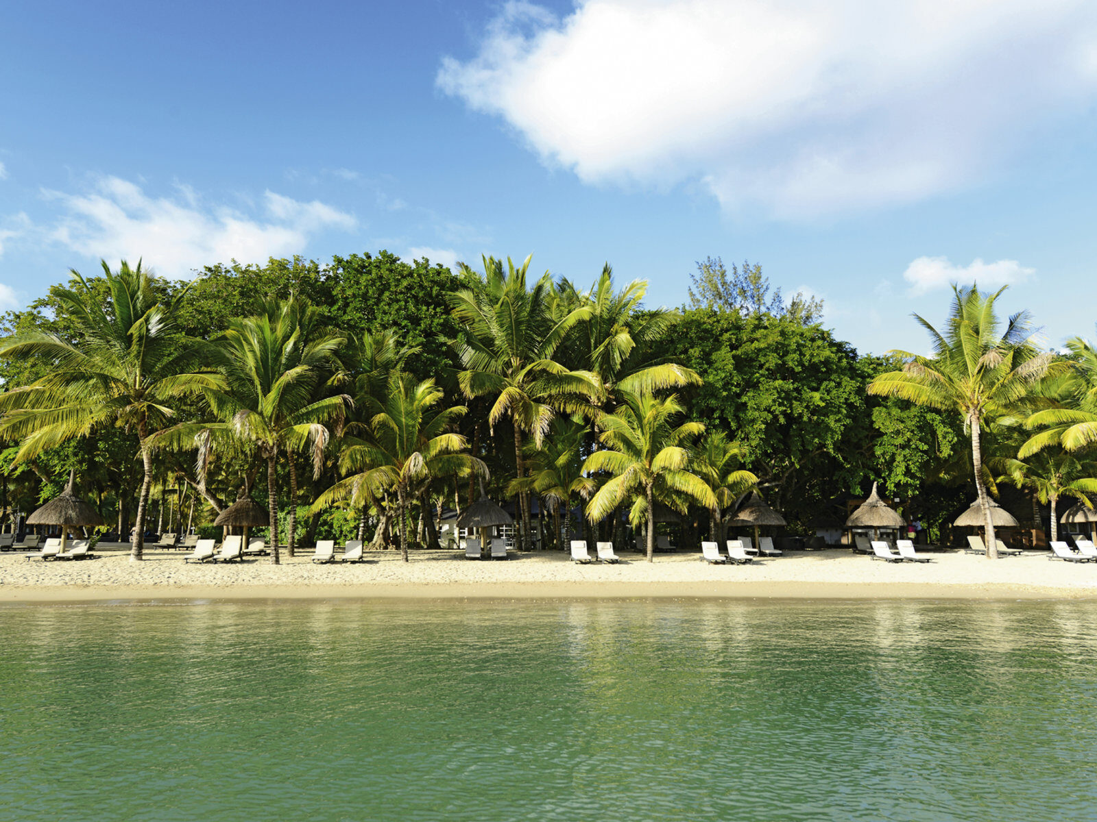 Почивка Мавриций Ravenala Attitude beach