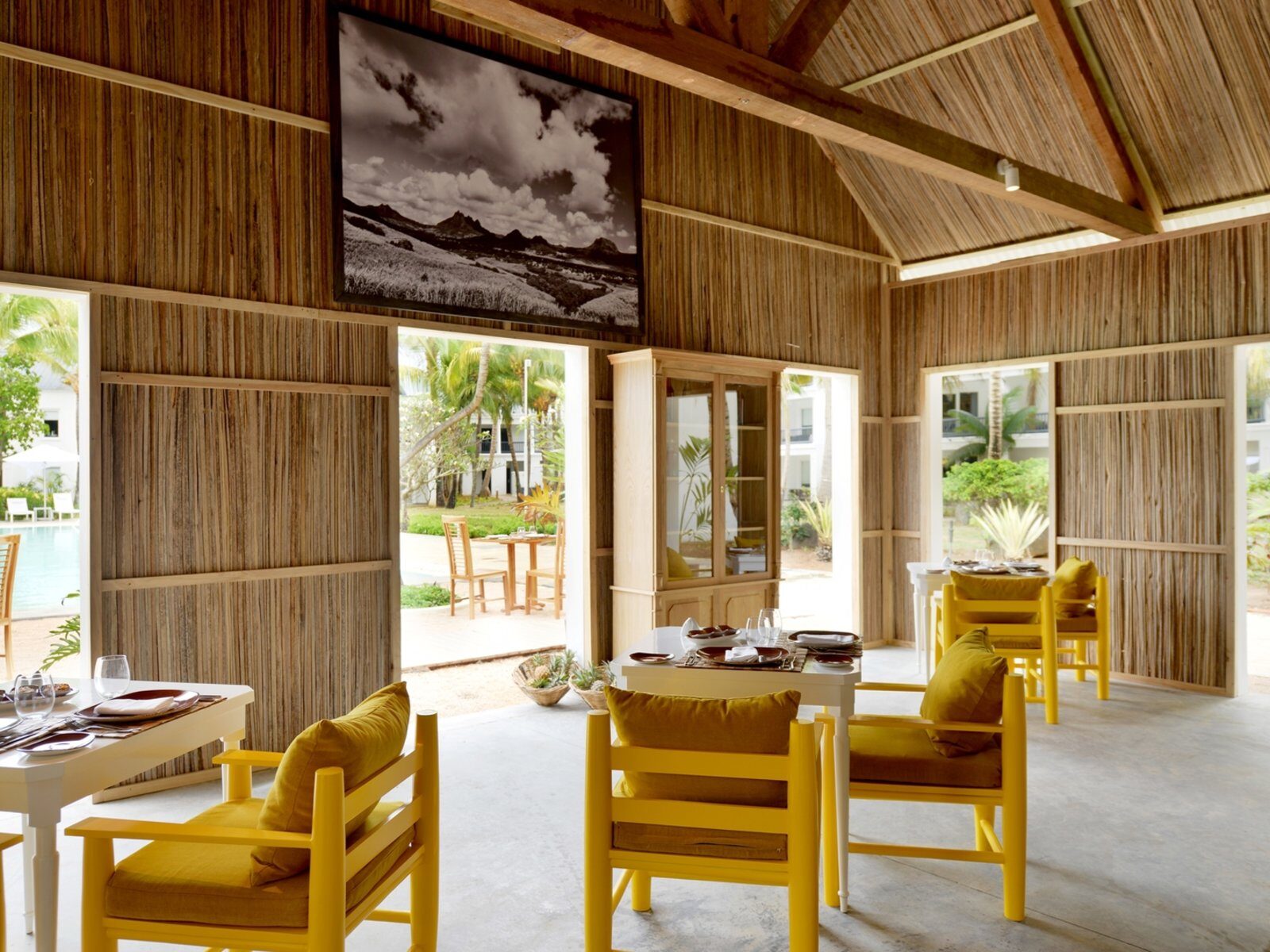 Почивка Мавриций Ravenala Attitude kot nou