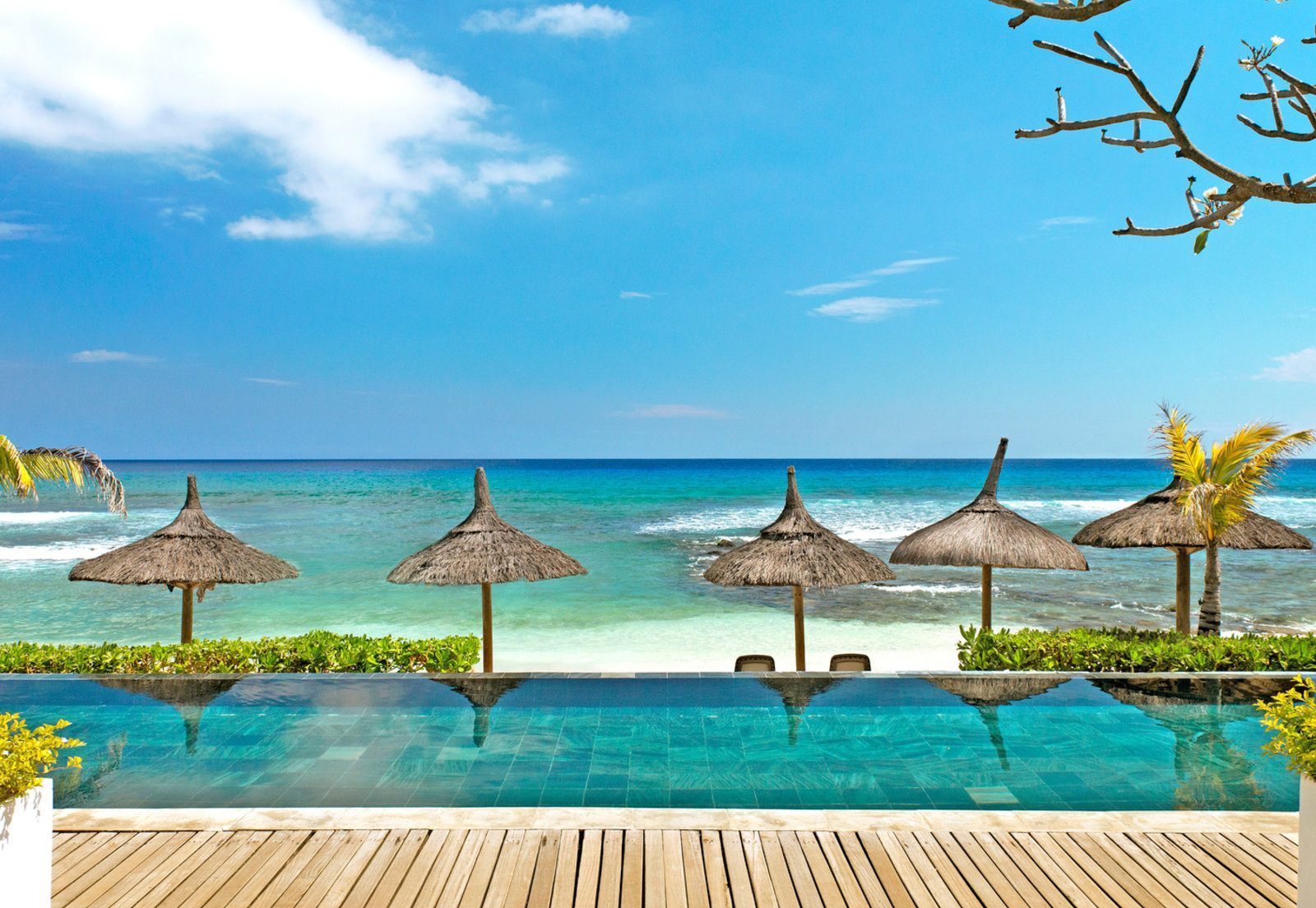 Почивка Мавриций в Recif Attitude pool