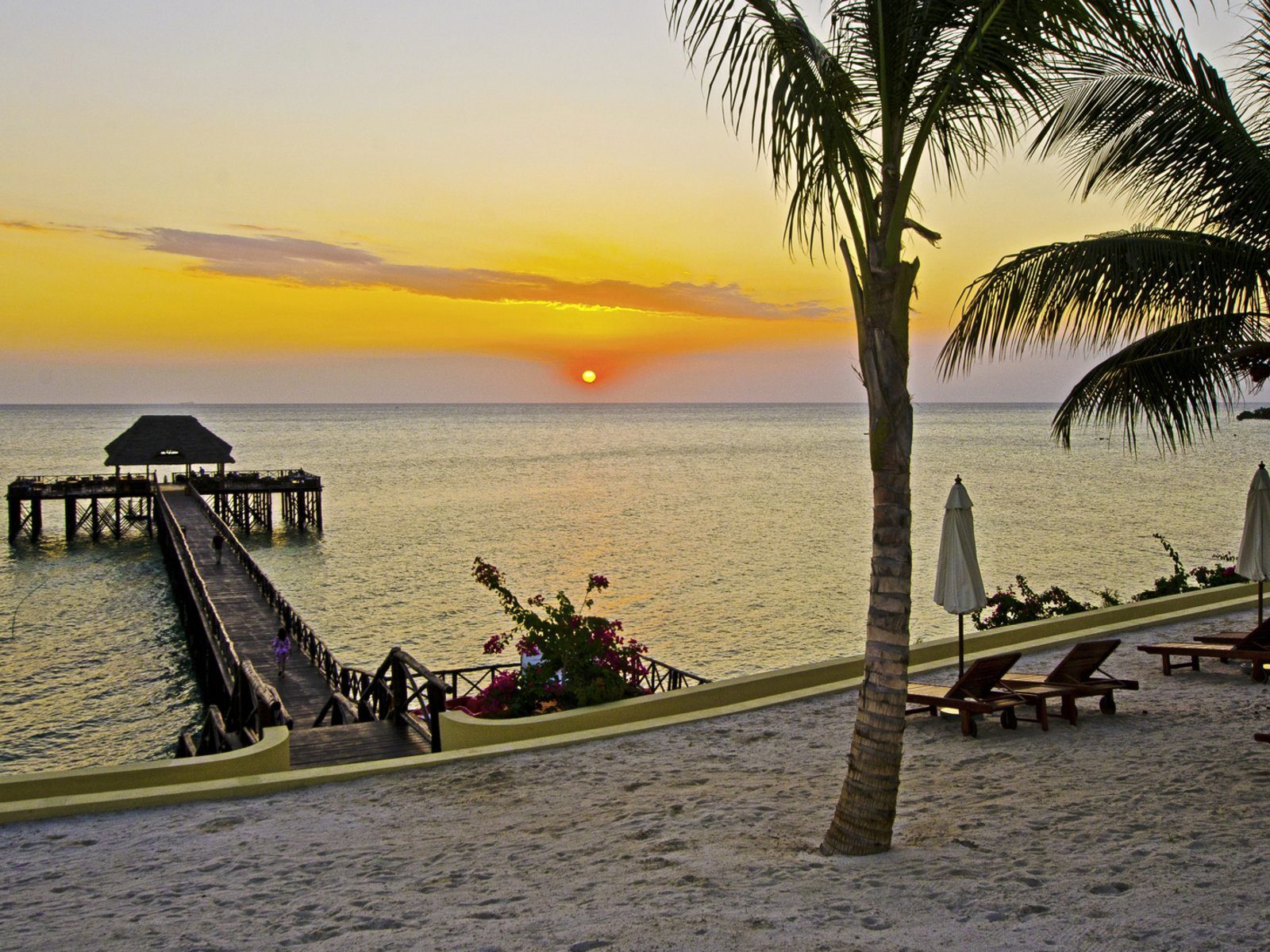 Почивка Занзибар в Sea Cliff Resort плаж