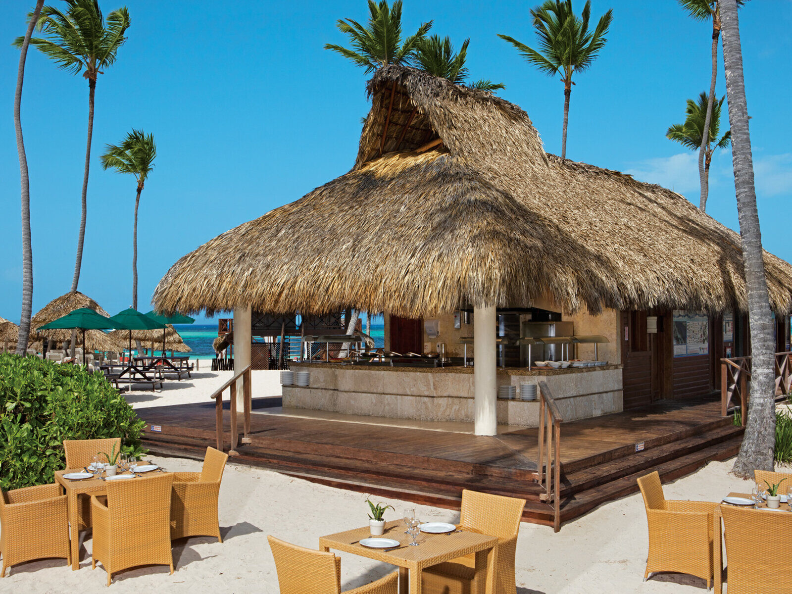 Почивка Доминикана в Secrets Royal Beach Punta Cana barefoot