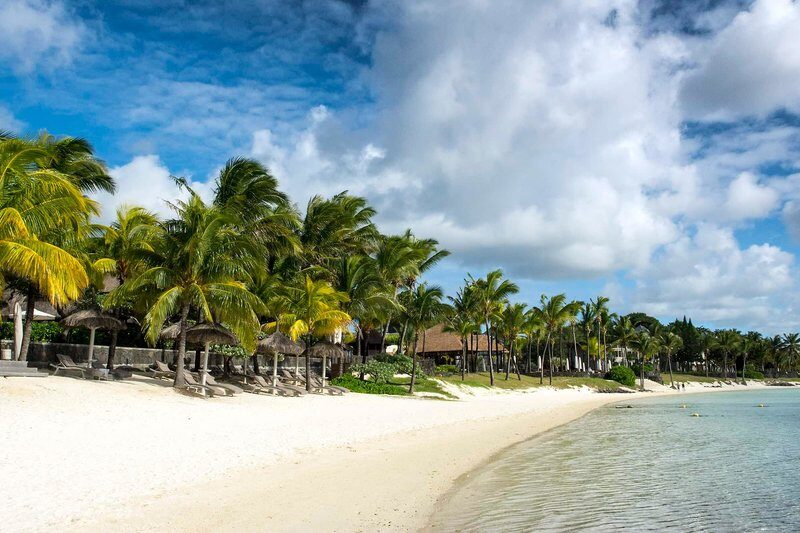 Lux belle mare beach bar