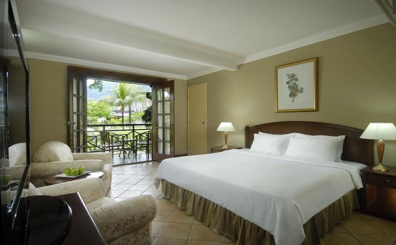 Почивка Сейшели в Berjaya Beau Vallon стая