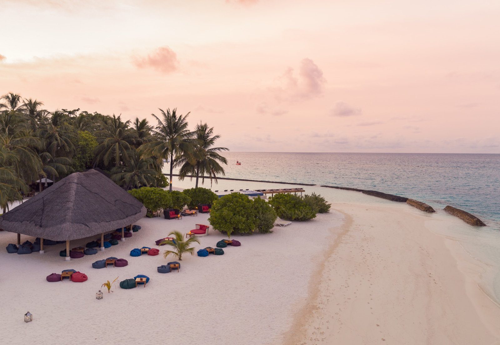 Плажен бар в Kuramathi Resort - почивка Малдиви
