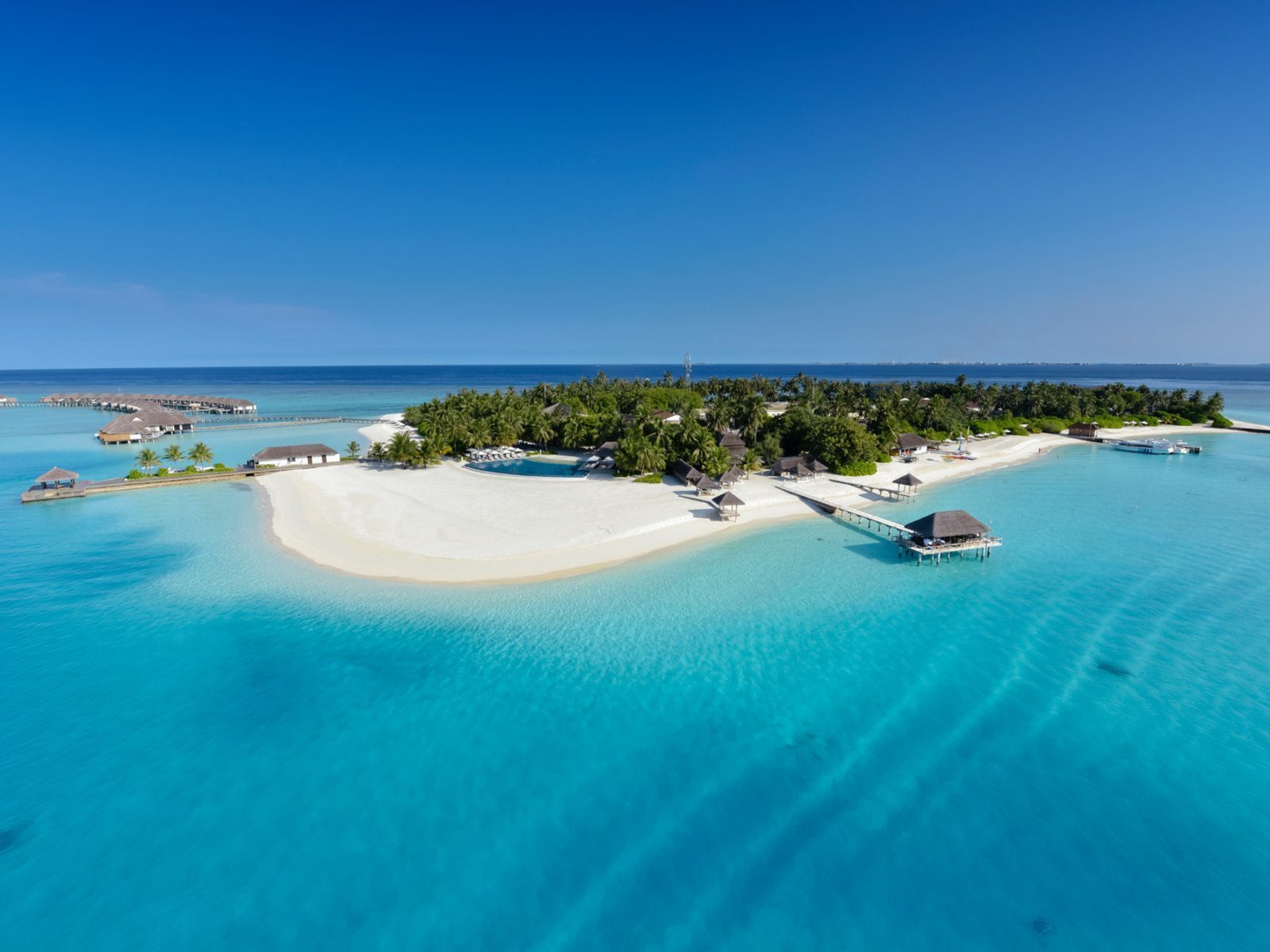 Почивка Малдиви във Velassaru beach