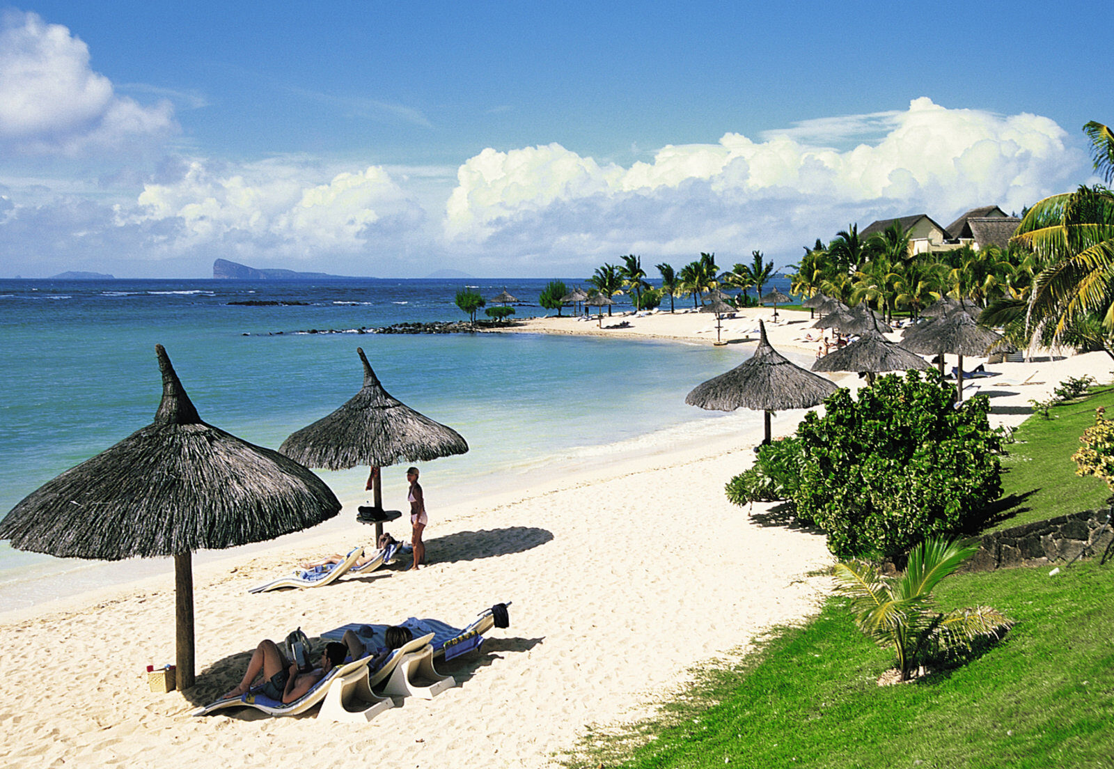 Почивка Мавриций в Canonnier Beachcomber beach