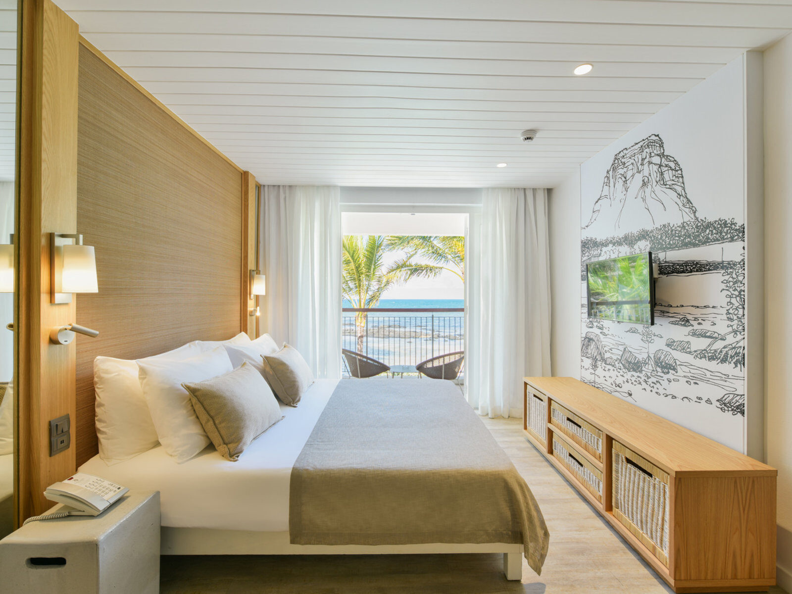 Почивка Мавриций в Canonnier Beachcomber family deluxe
