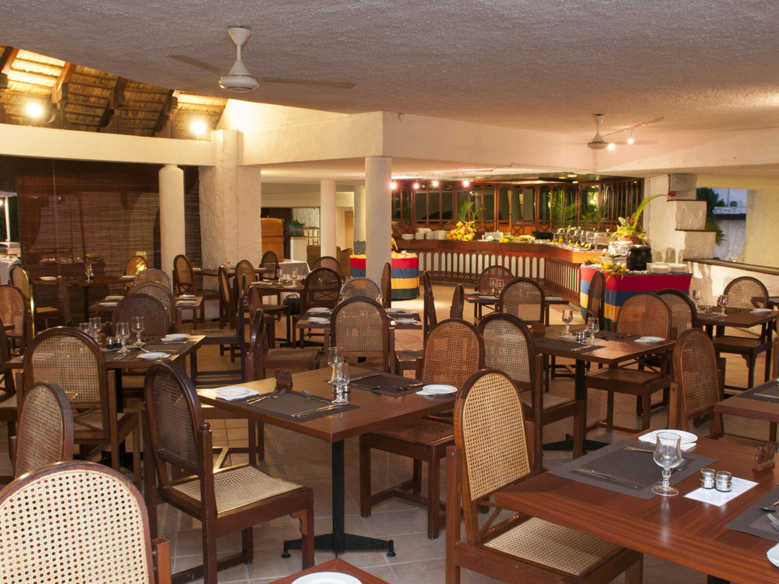 Почивка Мавриций в Casuarina Resort & Spa restaurant