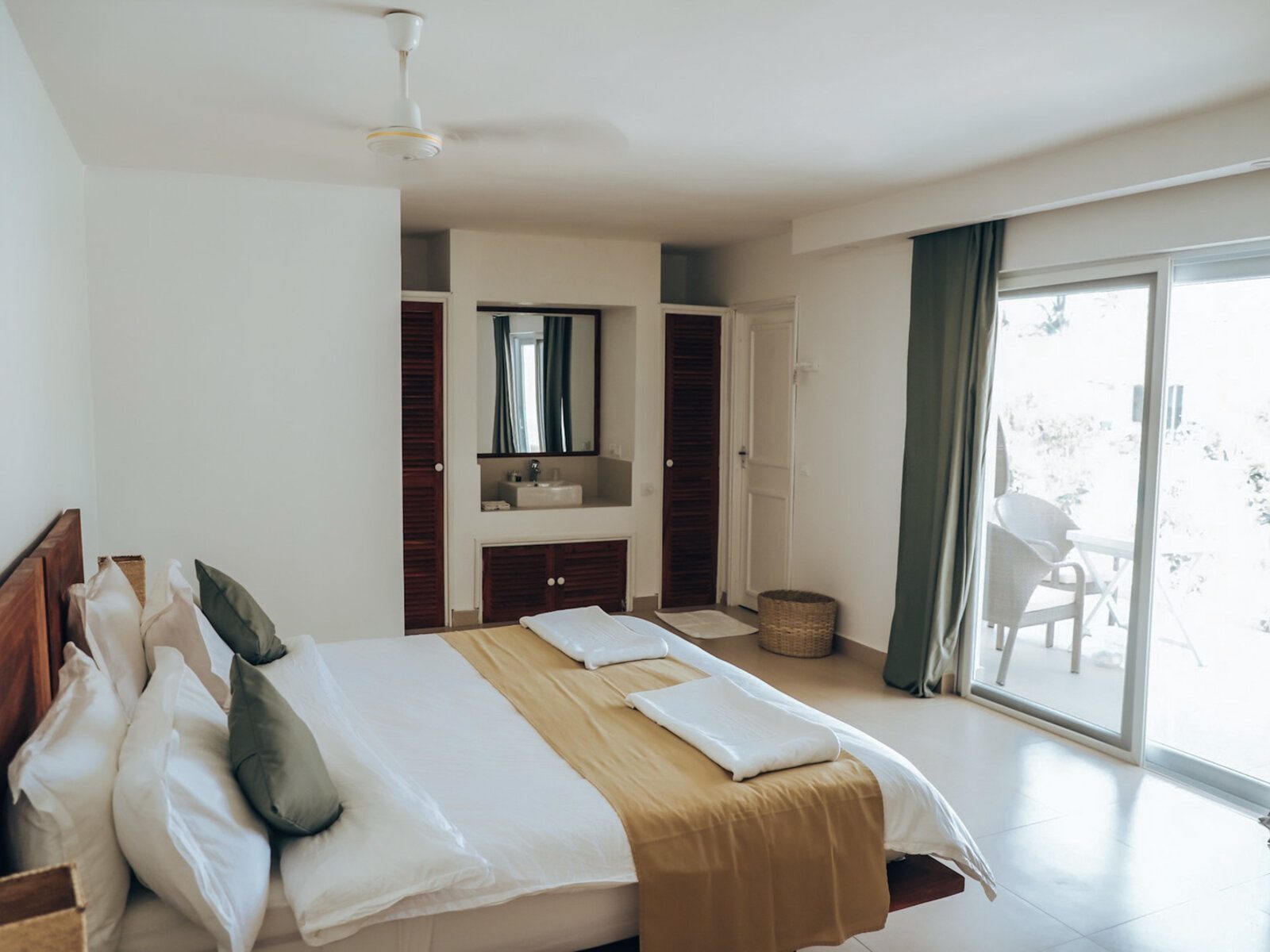 Почивка в Занзибар в Dhow Inn premium room