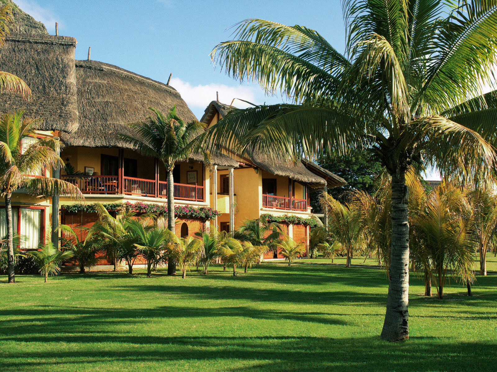 Почивка Мавриций Dinarobin Beachcomber garden