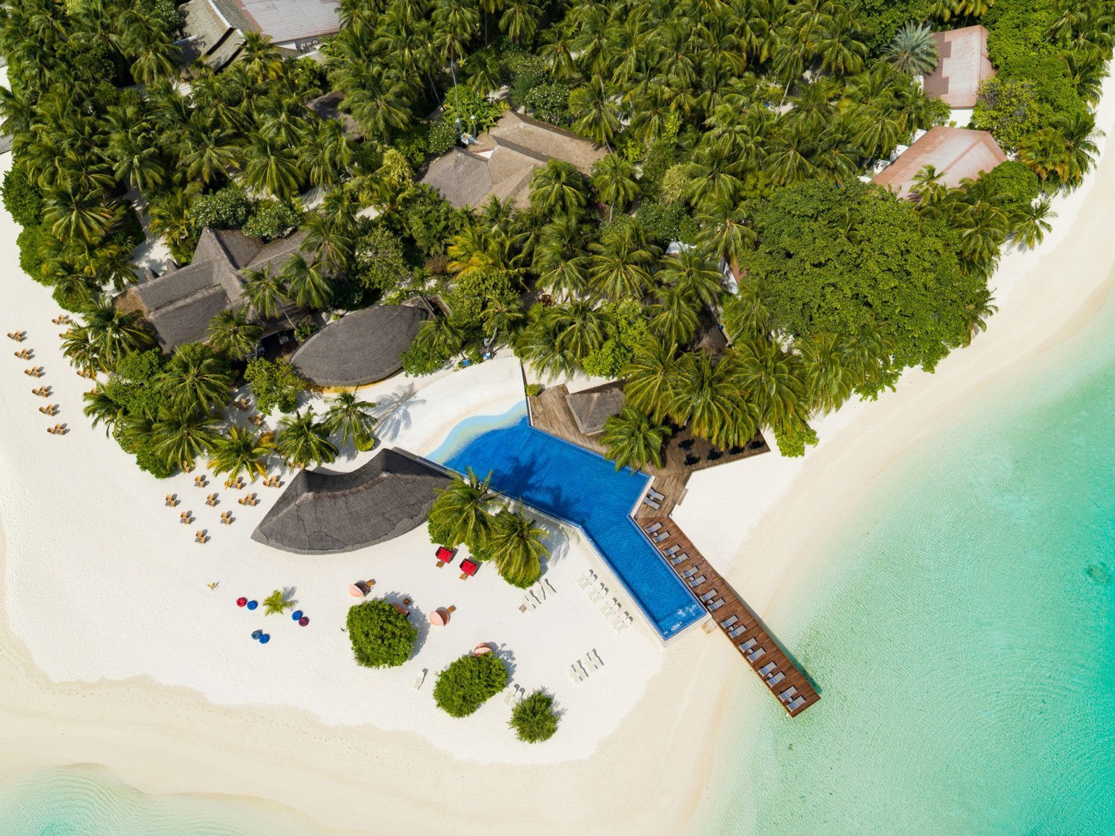 Почивки в Kuramathi Resort Maldivi- басейн