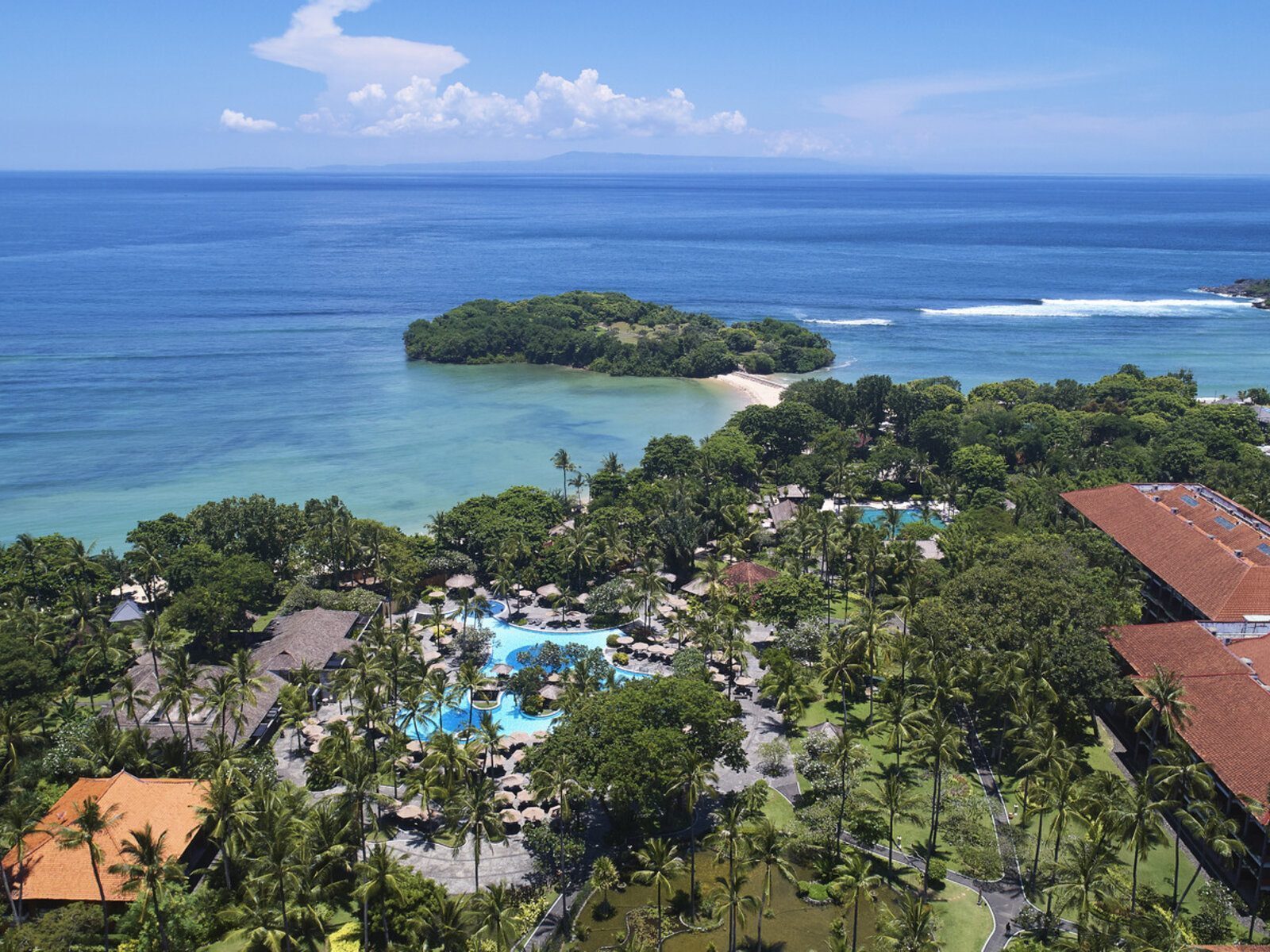 Почивка на Бали в Melia Bali от високо