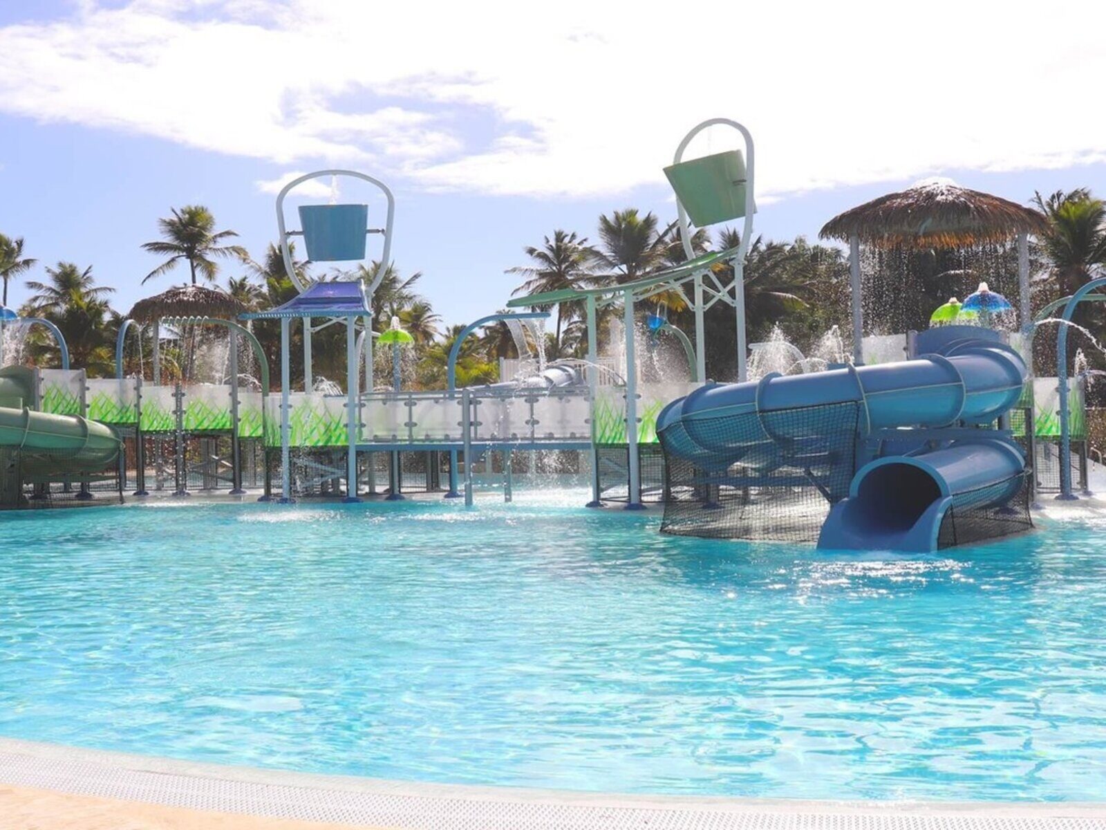 Почивка Доминикана в Melia Caribe Beach Resort splash