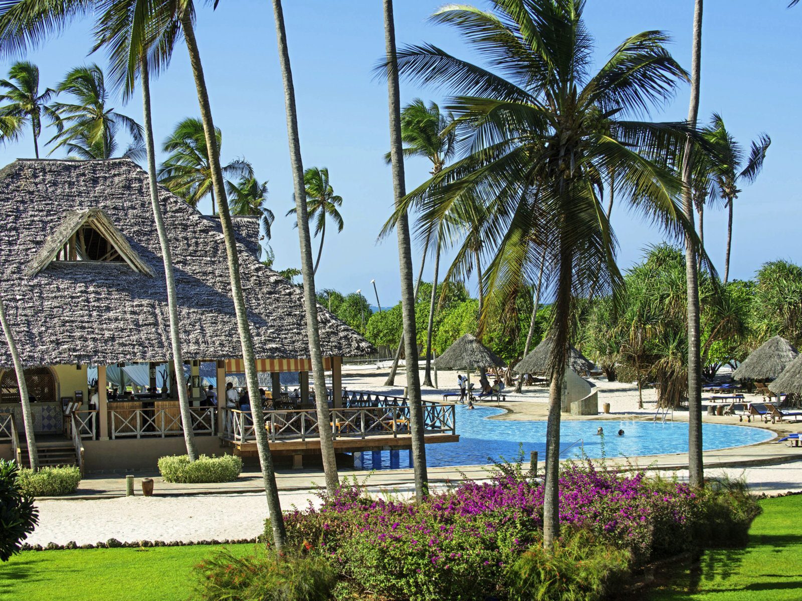 Почивка в Занзибар в Neptune Pwani Beach Resort Spa madafu
