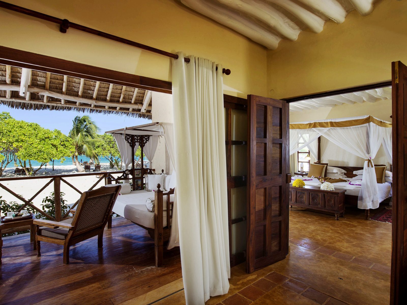 Почивка в Занзибар в Neptune Pwani Beach Resort Spa master suite