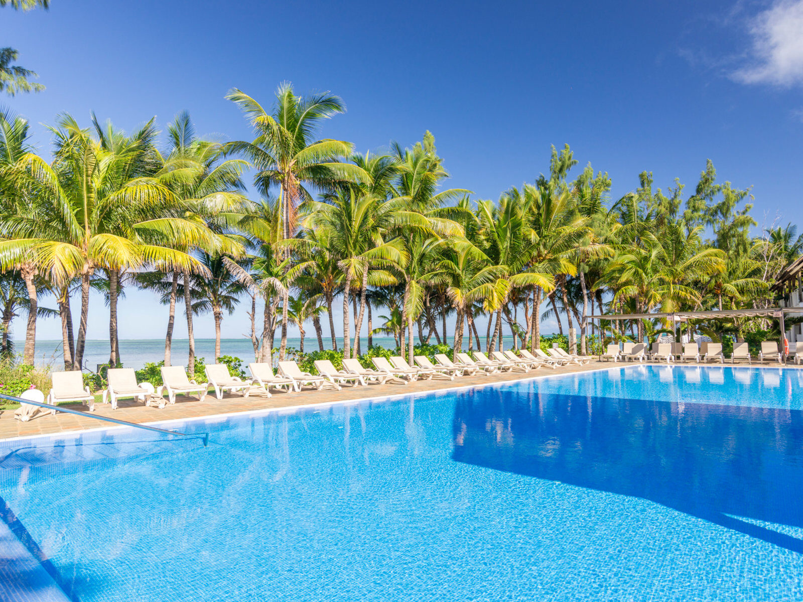 Почивка Мавриций RIU Creole pool