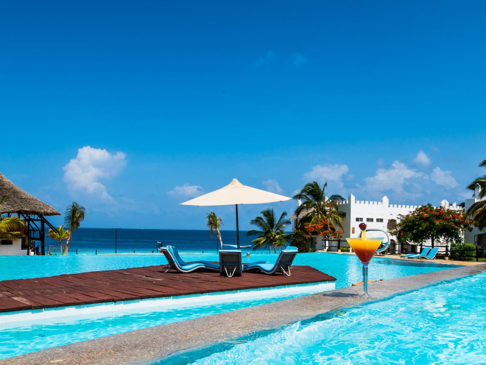Почивка Занзибар в The Royal Zanzibar pool