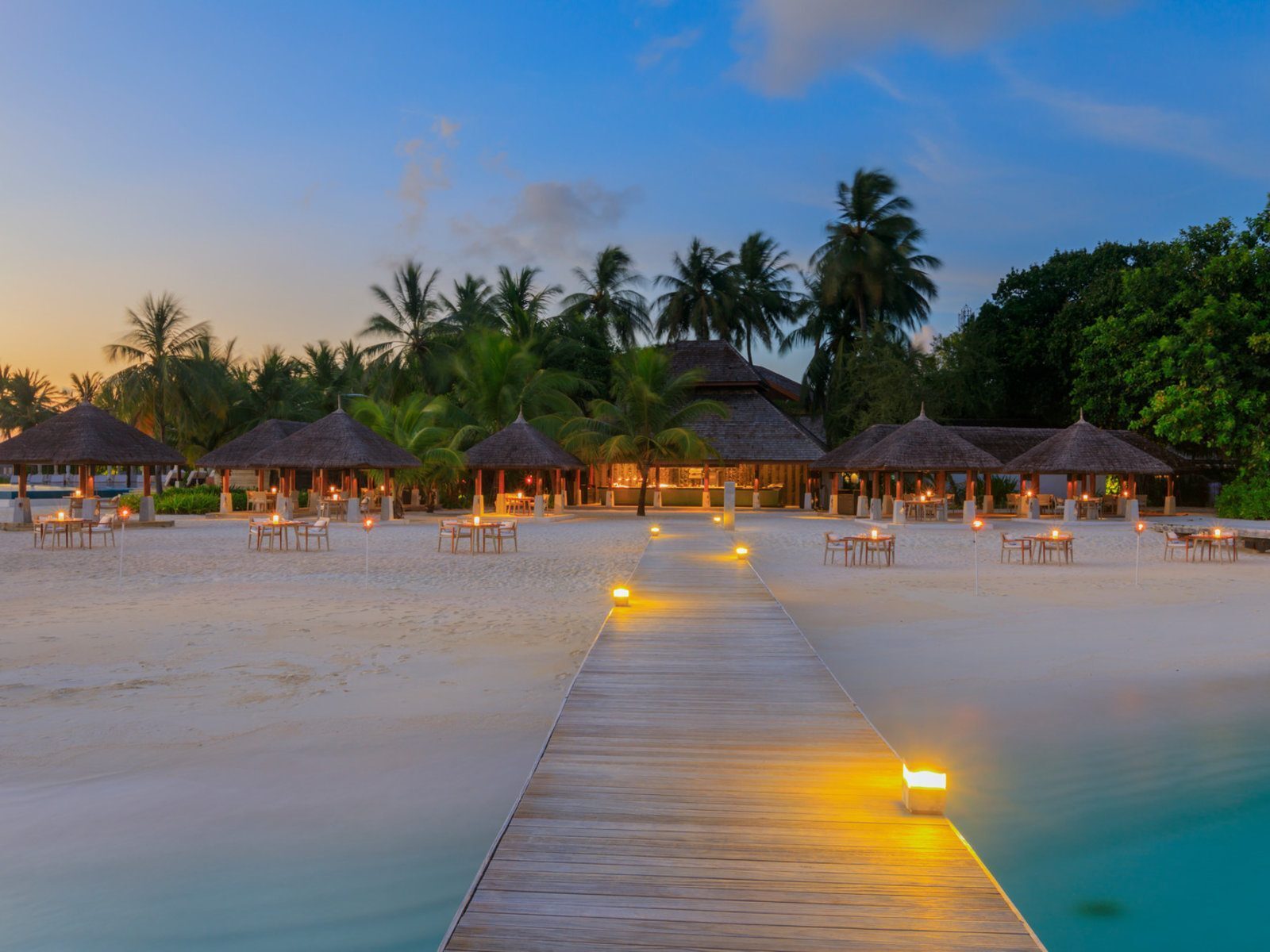 Почивка Малдиви във Velassaru Sand restaurant