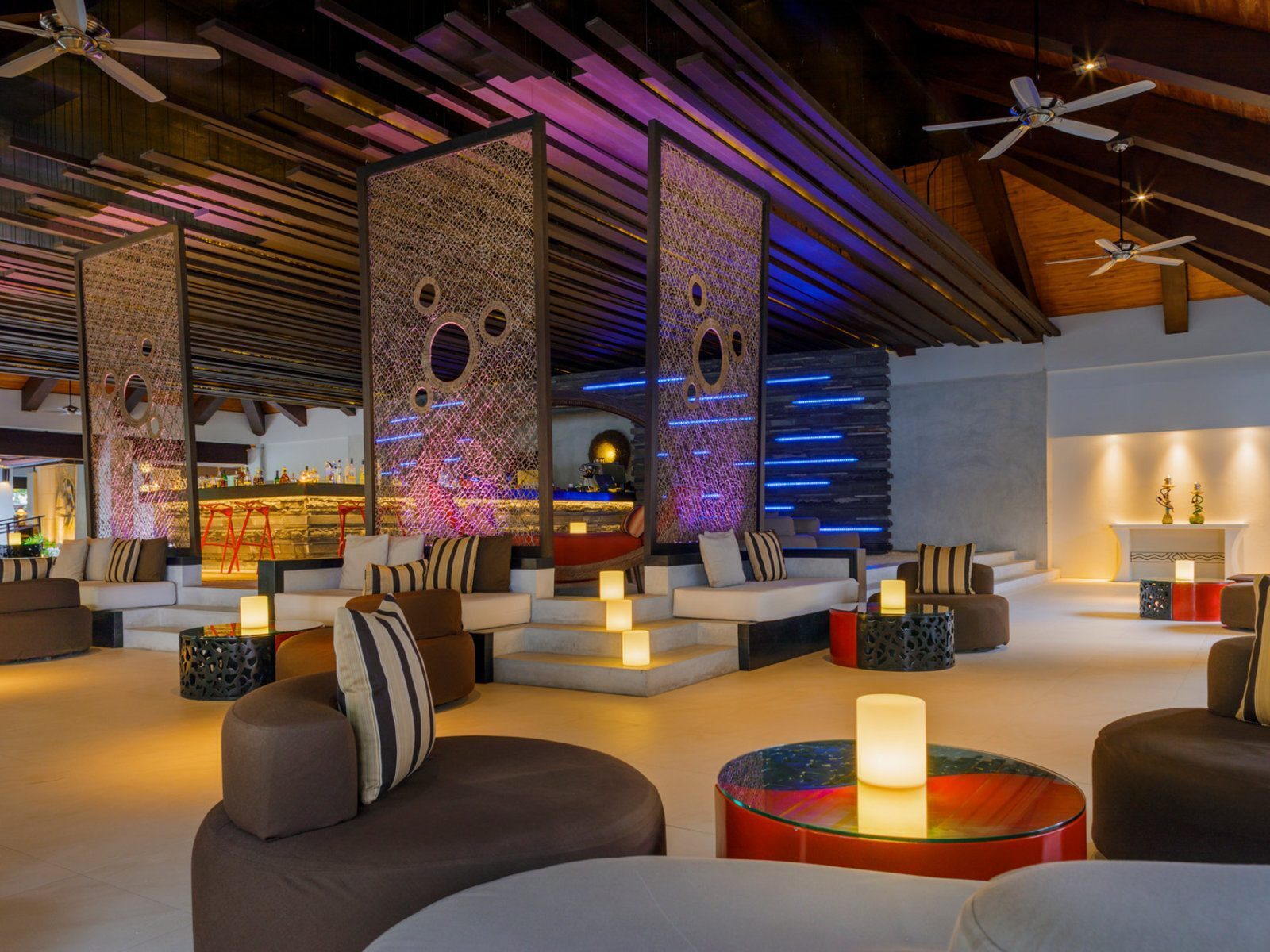 Почивка Малдиви във Velassaru fen bar