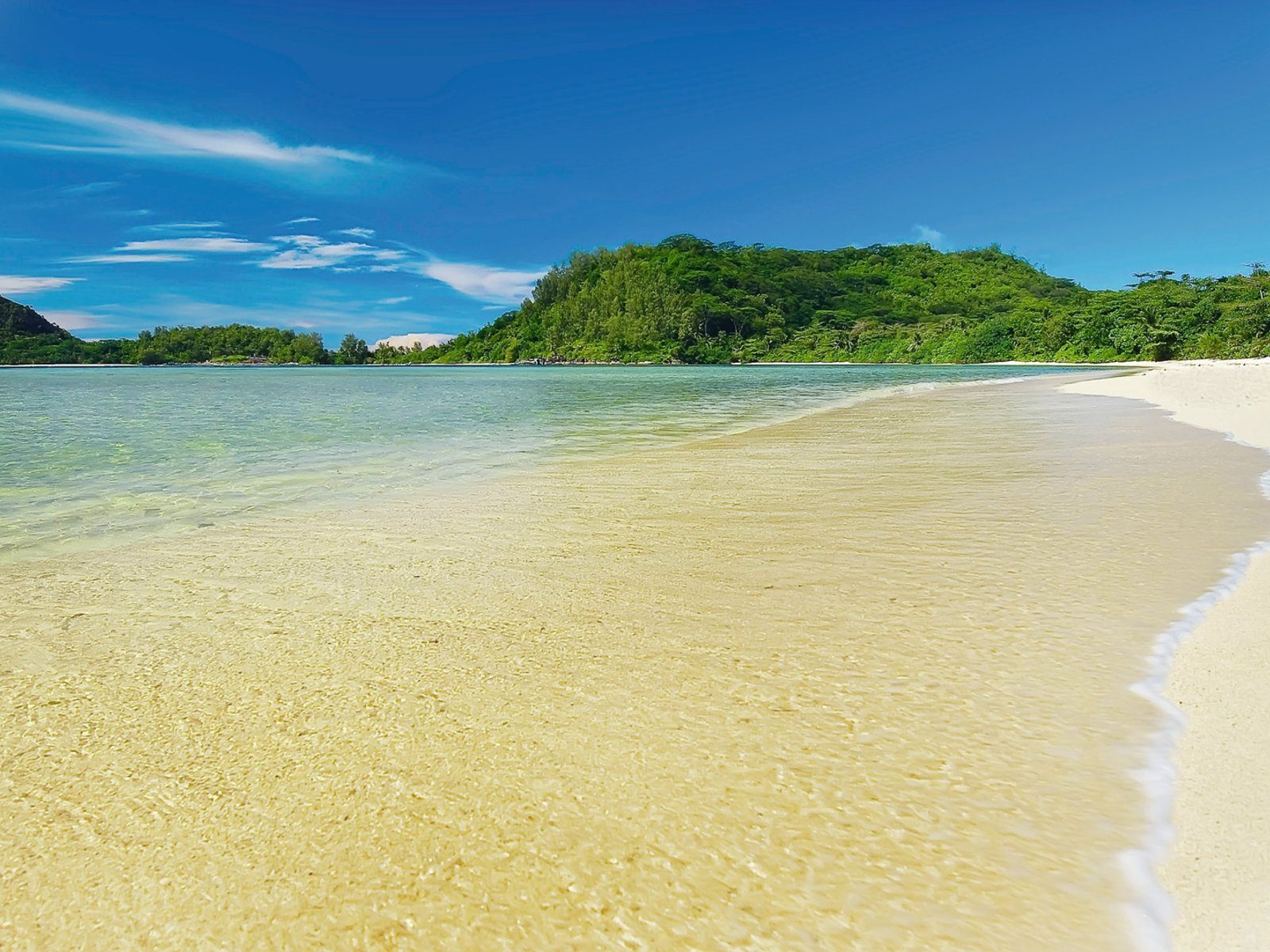 Почивка на Сейшелите в Constance Ephelia Seychelles южен плаж